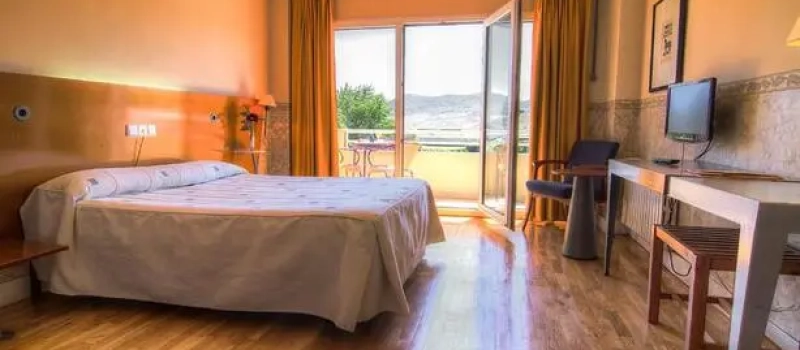 Alojamiento en el Valle del Jerte. Hotel Azar